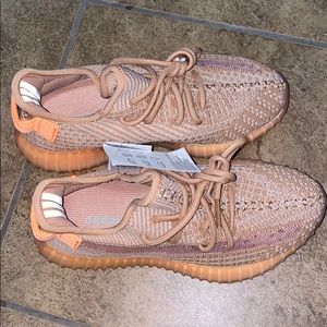 adidas Yeezy Boost 350 V2 Clay